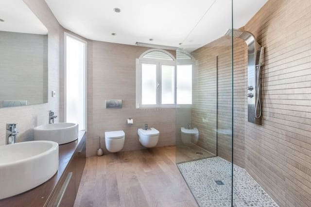 6 bedroom Villa for sale in Pueblo - Urbanizaciones, Alfaz del Pi / L'Alfàs del Pi with pool garage - € 1,600,000 (Ref: 9247987)