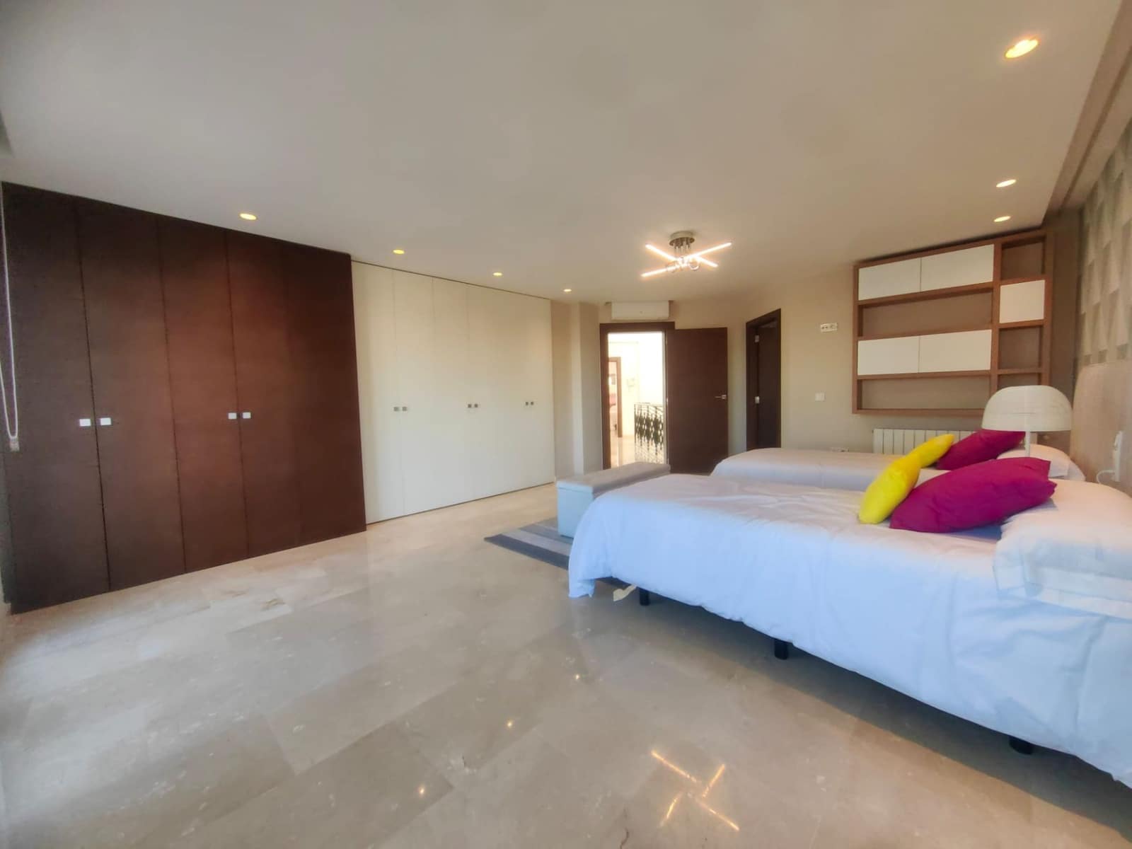 6 soveværelse Villa til salg i Alfaz del Pi / L'Alfas del Pi med swimmingpool garage - € 1.600.000 (Ref: 9247987)