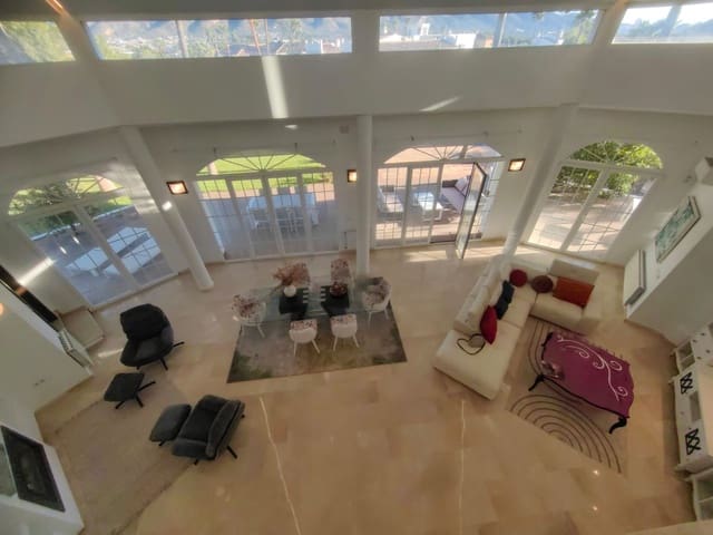 6 bedroom Villa for sale in Pueblo - Urbanizaciones, Alfaz del Pi / L'Alfàs del Pi with pool garage - € 1,600,000 (Ref: 9247987)