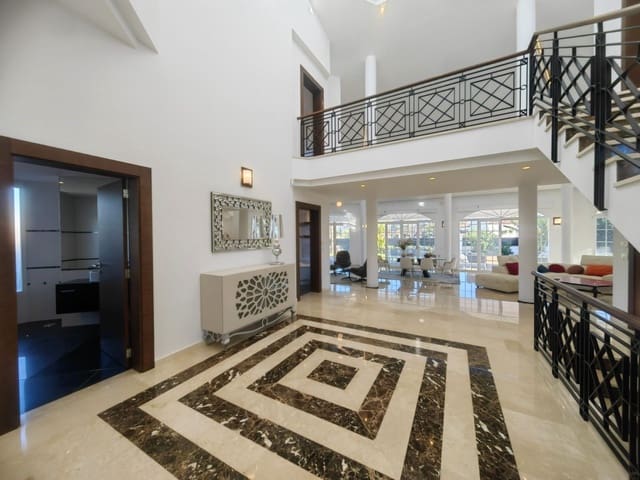 6 bedroom Villa for sale in Pueblo - Urbanizaciones, Alfaz del Pi / L'Alfàs del Pi with pool garage - € 1,600,000 (Ref: 9247987)