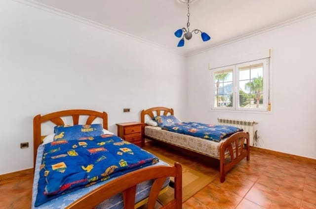 5 bedroom Villa for sale in Cometa - Carrió, Calpe / Calp with pool garage - € 725,000 (Ref: 9304890)