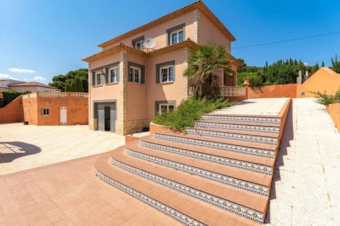 5 sovrum Villa till salu i Calpe / Calp med pool garage - 725 000 € (Ref: 9304890)