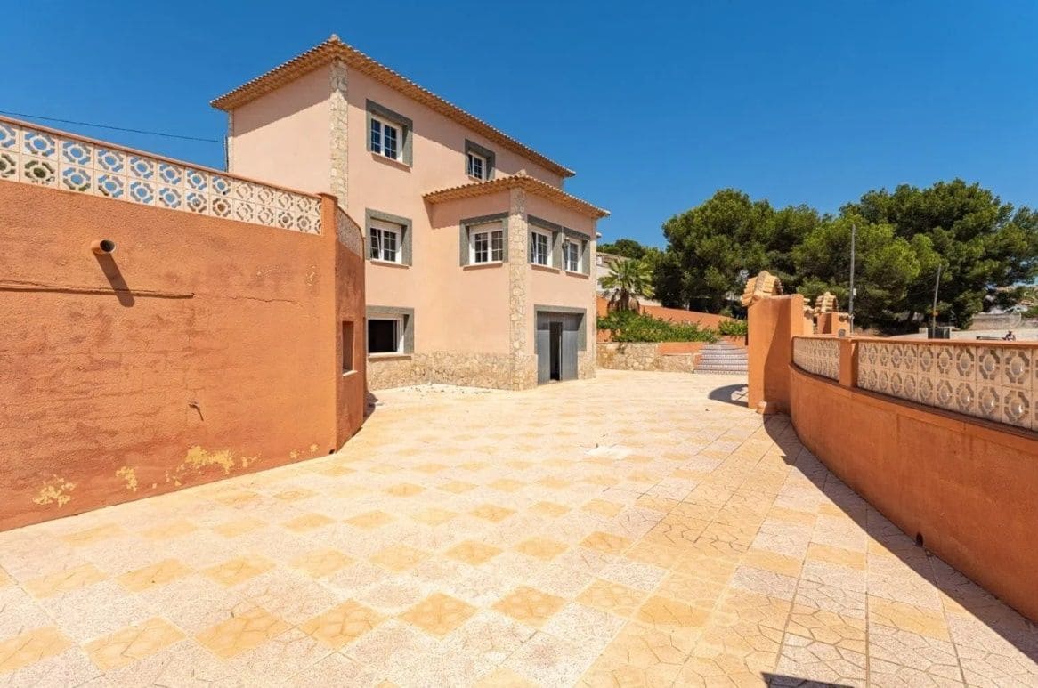 5 sovrum Villa till salu i Calpe / Calp med pool garage - 725 000 € (Ref: 9304890)
