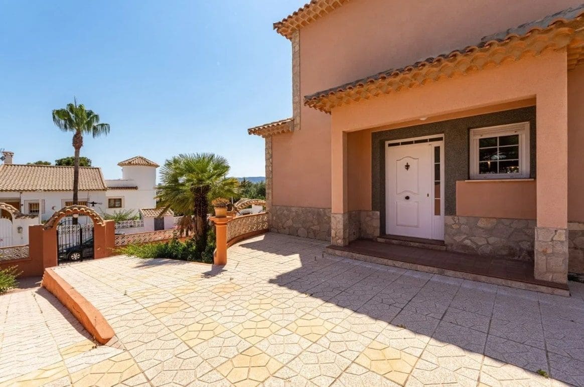 5 sovrum Villa till salu i Calpe / Calp med pool garage - 725 000 € (Ref: 9304890)