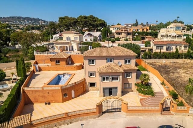 5 bedroom Villa for sale in Cometa - Carrió, Calpe / Calp with pool garage - € 725,000 (Ref: 9304890)