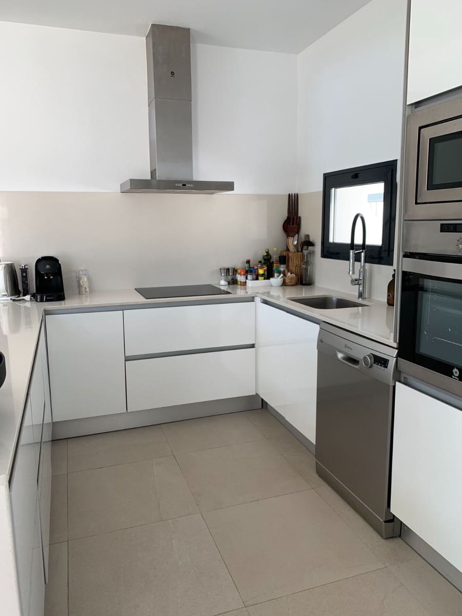 Chalet de 3 habitaciones en Polop en venta con piscina garaje - 495.000 € (Ref: 9312417)