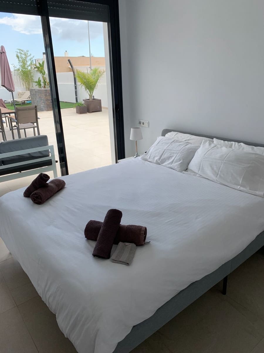 Chalet de 3 habitaciones en Polop en venta con piscina garaje - 495.000 € (Ref: 9312417)