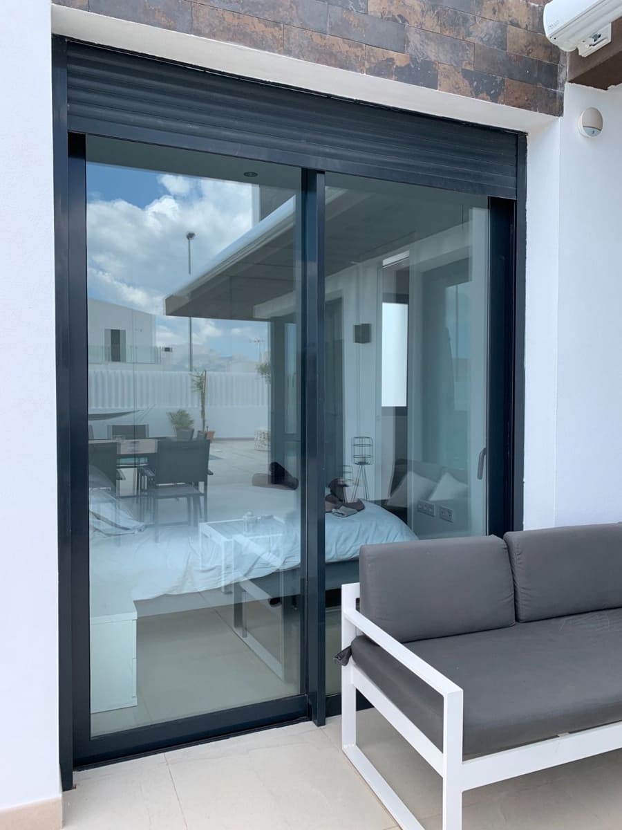 Chalet de 3 habitaciones en Polop en venta con piscina garaje - 495.000 € (Ref: 9312417)