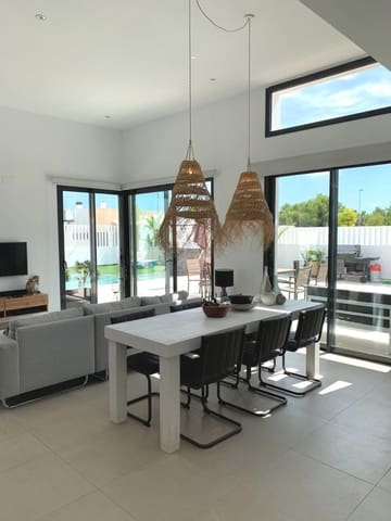 3 soveværelse Villa til salg i Polop med swimmingpool garage - € 495.000 (Ref: 9312417)