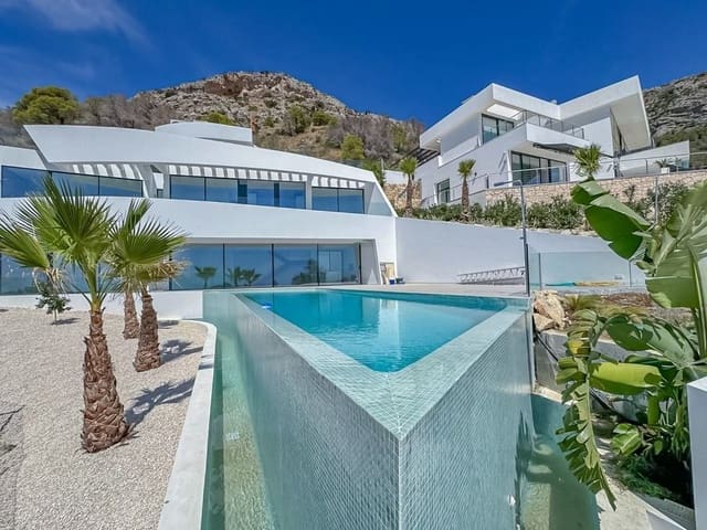 4 bedroom Villa for sale in Altea with pool garage - € 2,250,000 (Ref: 9344409)