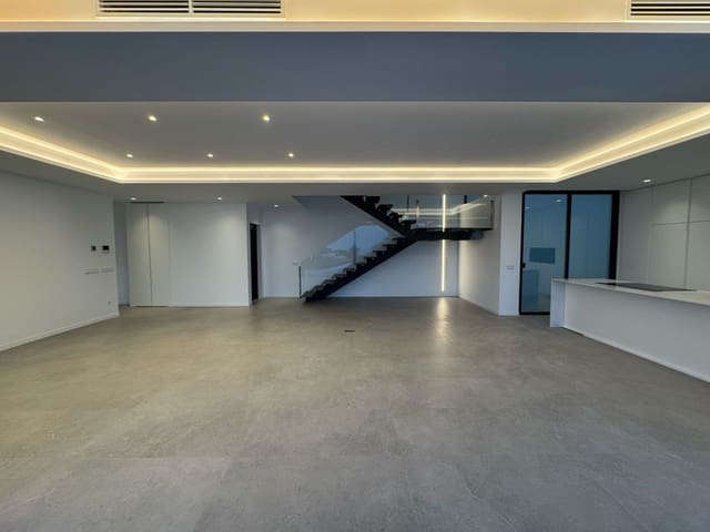 4 bedroom Villa for sale in Altea with pool garage - € 2,250,000 (Ref: 9344409)