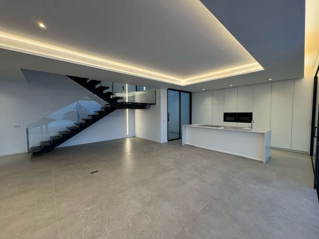 4 bedroom Villa for sale in Altea with pool garage - € 2,250,000 (Ref: 9344409)