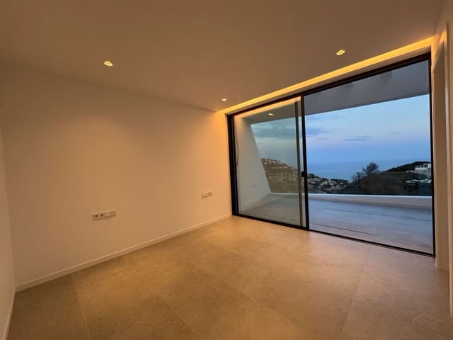 4 bedroom Villa for sale in Altea with pool garage - € 2,250,000 (Ref: 9344409)