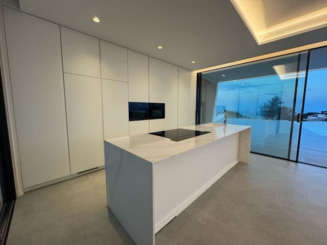 4 bedroom Villa for sale in Altea with pool garage - € 2,250,000 (Ref: 9344409)