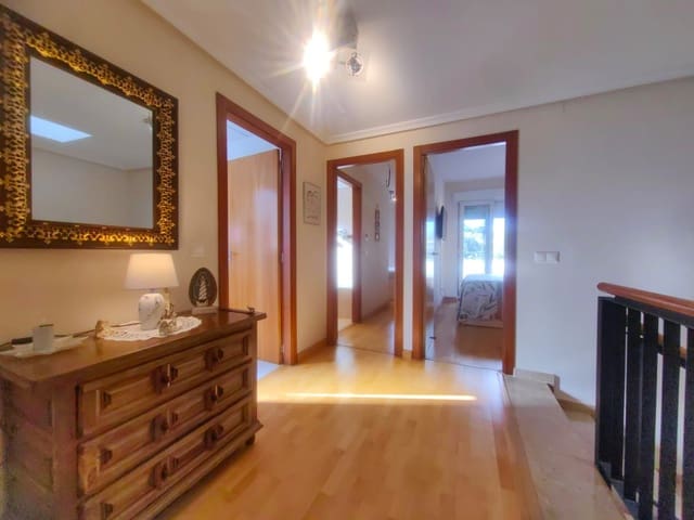 4 slaapkamer Halfvrijstaande villa te koop in Teulada Pueblo, Teulada-Moraira met zwembad garage - € 460.000 (Ref: 9367026)