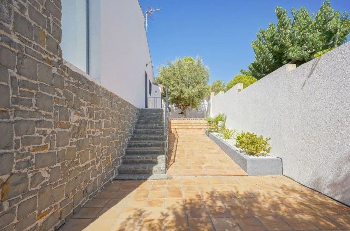 5 Zimmer Villa zu verkaufen in Calpe / Calp mit Pool Garage - 749.000 € (Ref: 9367027)