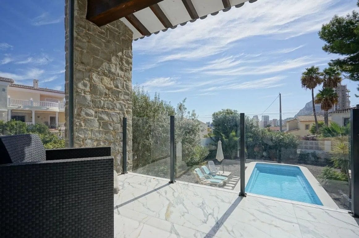 5 Zimmer Villa zu verkaufen in Calpe / Calp mit Pool Garage - 749.000 € (Ref: 9367027)