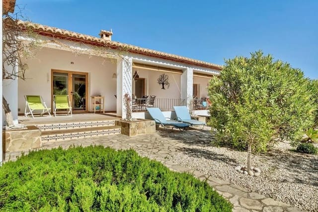 10 Zimmer Villa zu verkaufen in Benissa mit Pool Garage - 895.000 € (Ref: 9371812)