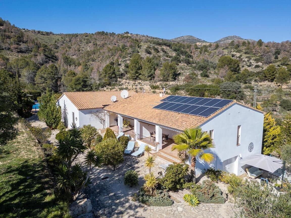 10 makuuhuone Huvila myytävänä paikassa Benissa mukana uima-altaan 
autotalli - 895 000 € (Ref: 9371812)