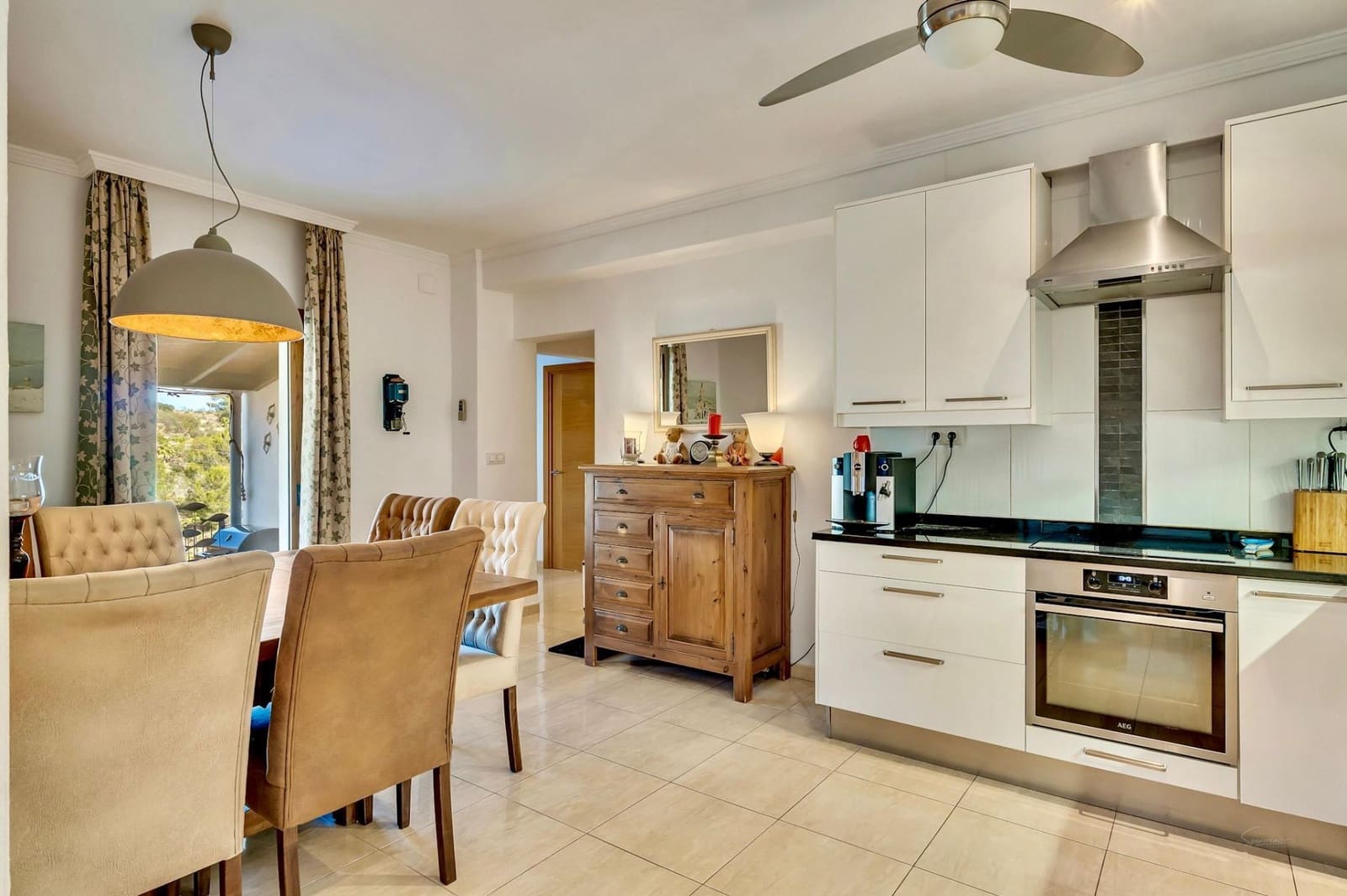 10 makuuhuone Huvila myytävänä paikassa Benissa mukana uima-altaan 
autotalli - 895 000 € (Ref: 9371812)