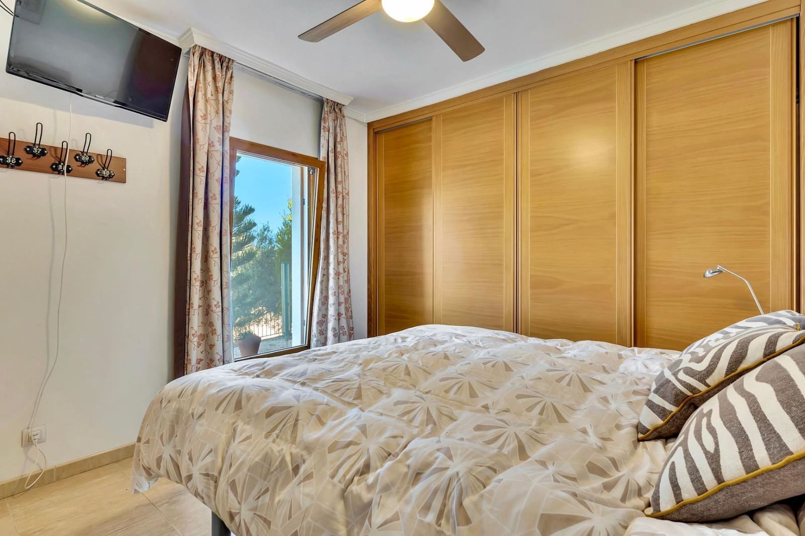 10 makuuhuone Huvila myytävänä paikassa Benissa mukana uima-altaan 
autotalli - 895 000 € (Ref: 9371812)