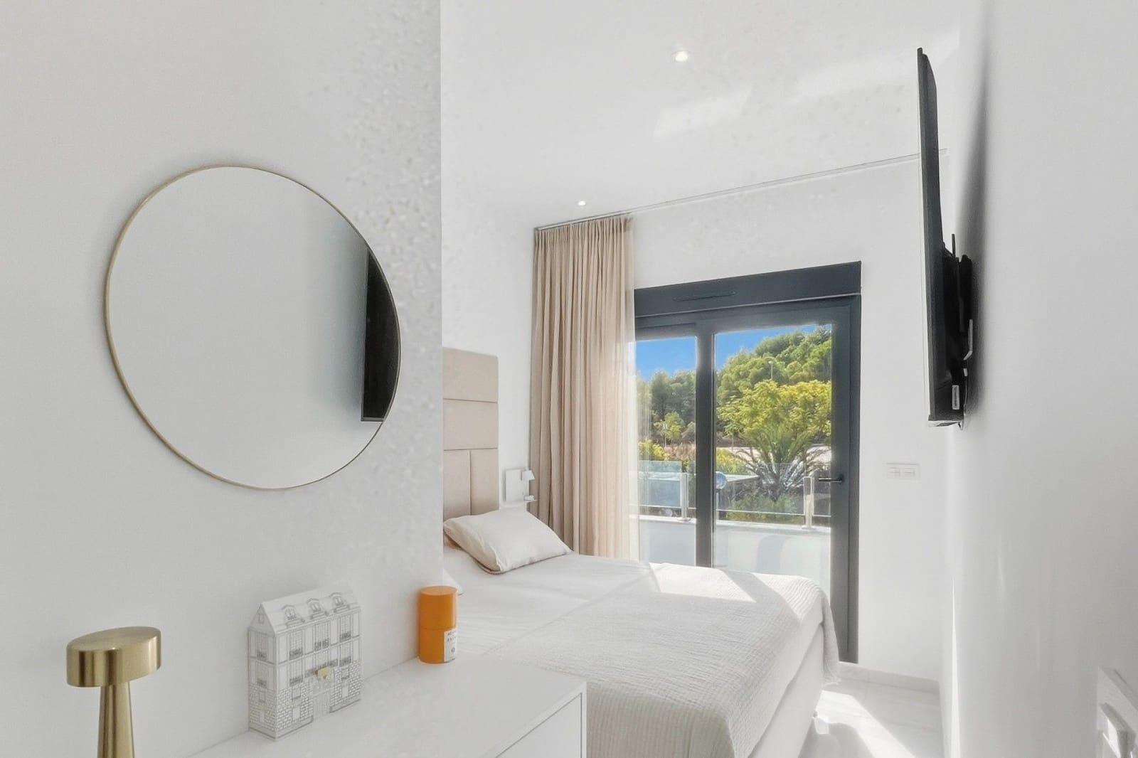 3 bedroom Villa for sale in Polop with pool garage - € 379,000 (Ref: 9400511)