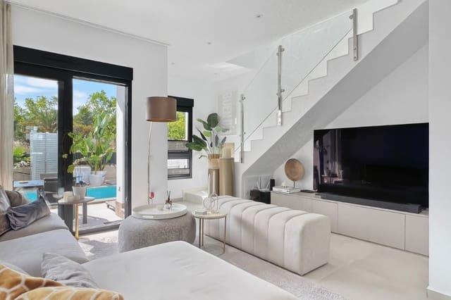 3 bedroom Villa for sale in Polop with pool garage - € 379,000 (Ref: 9400511)