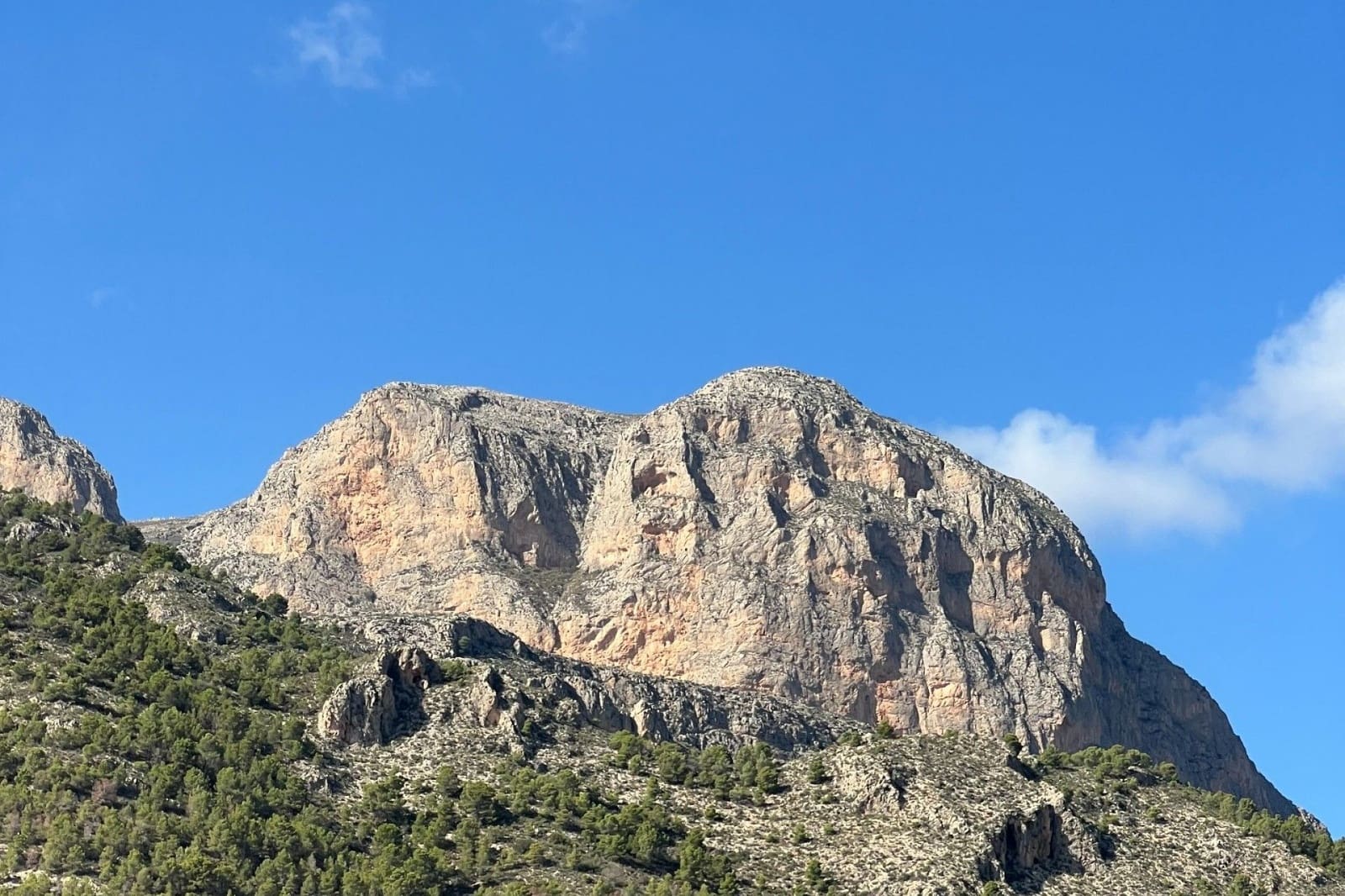 3 bedroom Villa for sale in Polop with pool garage - € 379,000 (Ref: 9400511)