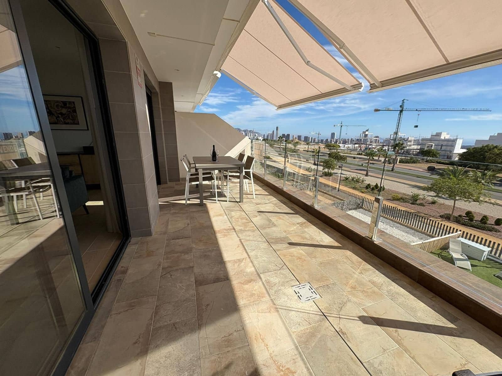 Apartamento de 2 habitaciones en Finestrat en venta con piscina garaje - 425.000 € (Ref: 9403191)