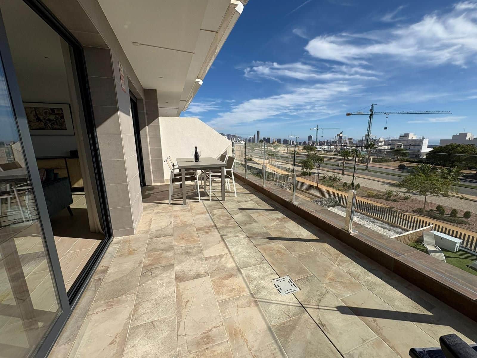 Apartamento de 2 habitaciones en Finestrat en venta con piscina garaje - 425.000 € (Ref: 9403191)