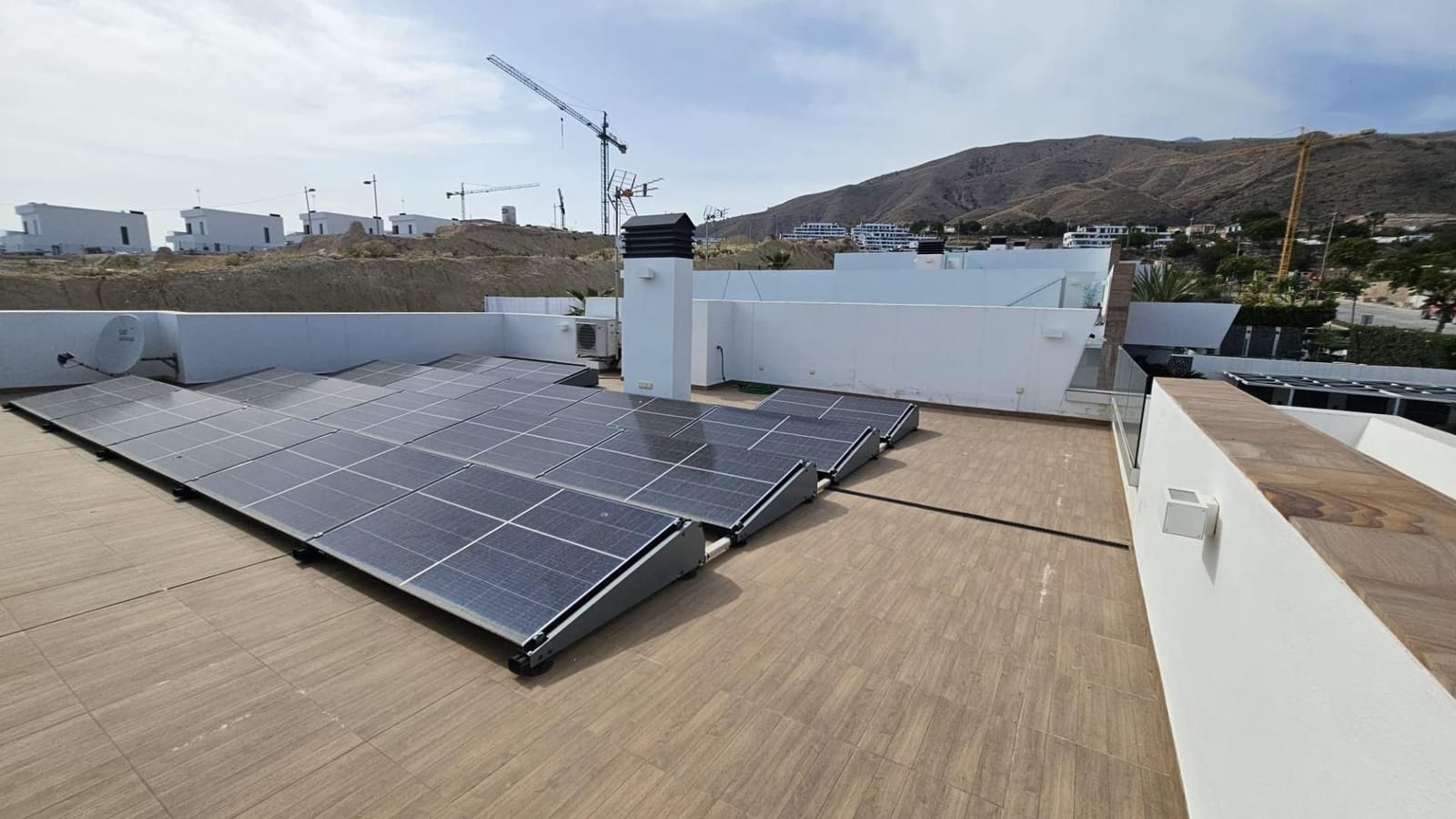 2 makuuhuone Huvila myytävänä paikassa Finestrat mukana uima-altaan 
autotalli - 675 000 € (Ref: 9410669)