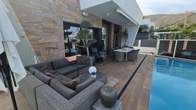 Chalet de 2 habitaciones en Balcón de Finestrat - Terra Marina, Finestrat en venta con piscina garaje - 675.000 € (Ref: 9410669)