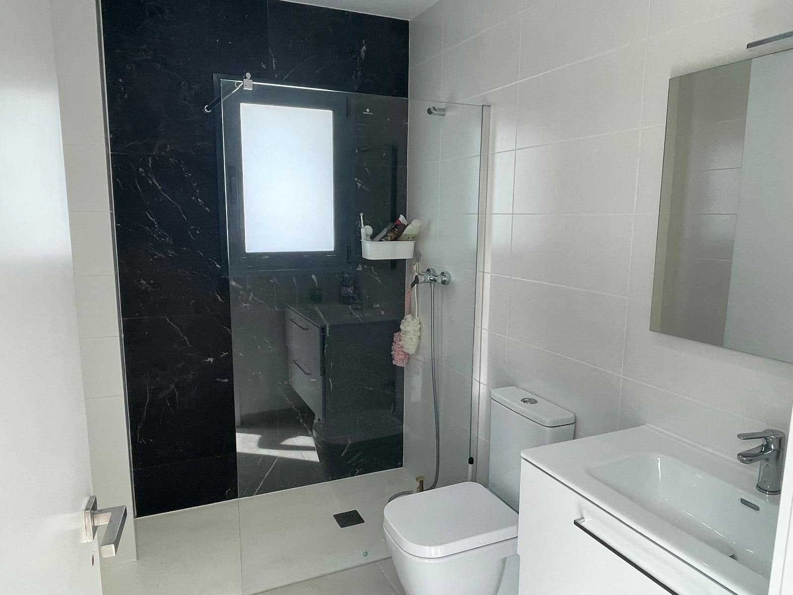 3 makuuhuone Huvila vuokrattavana paikassa Alfaz del Pi / L'Alfas del Pi mukana uima-altaan 
autotalli - 2 800 € (Ref: 9422037)