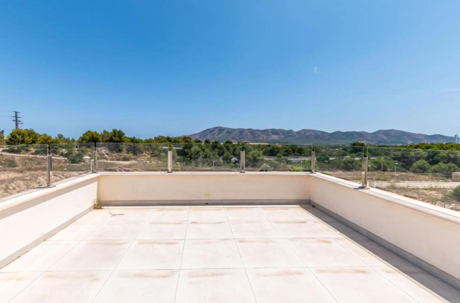 3 makuuhuone Huvila vuokrattavana paikassa Alfaz del Pi / L'Alfas del Pi mukana uima-altaan 
autotalli - 2 800 € (Ref: 9422037)