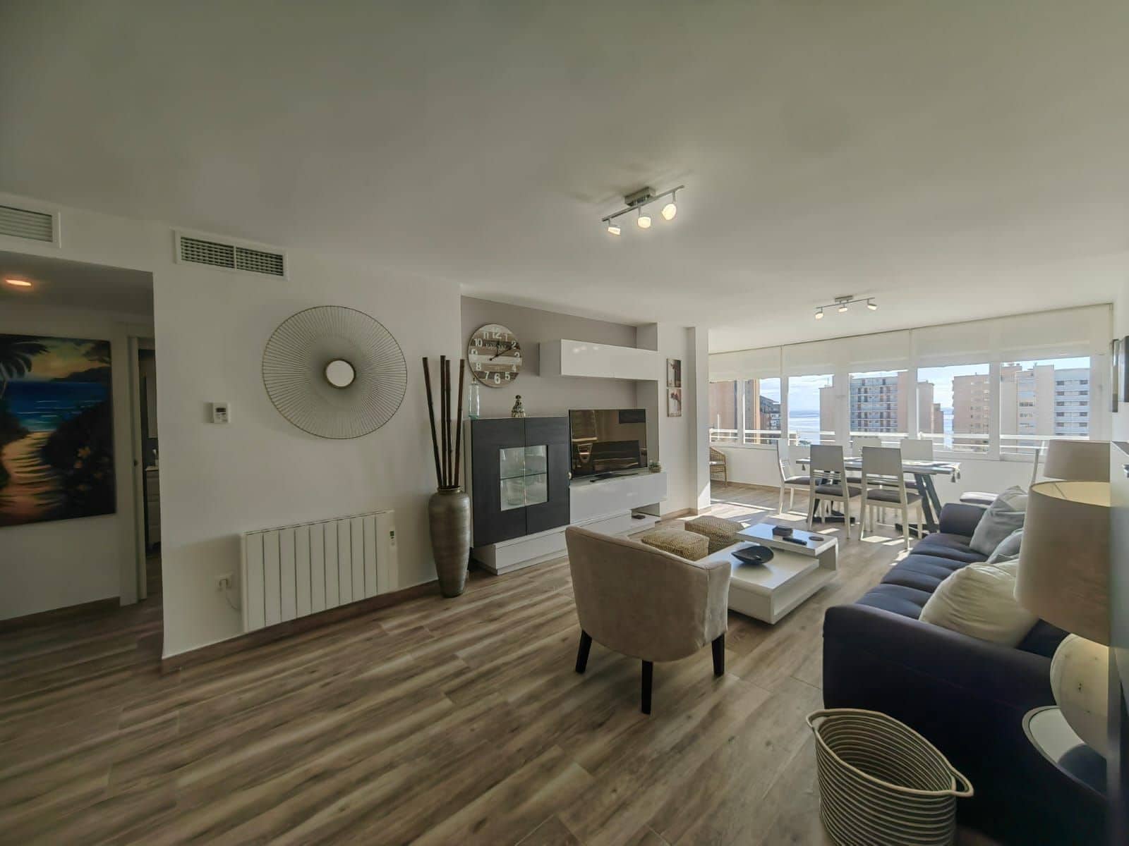 3 sypialnia Apartament na sprzedaż w Benidorm z basenem garażem - 485 000 € (Ref: 9426936)