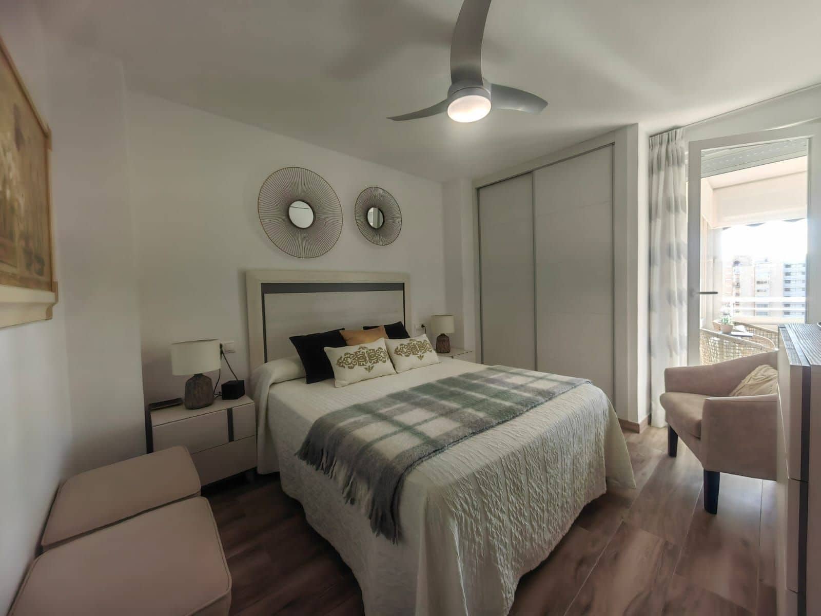 3 sypialnia Apartament na sprzedaż w Benidorm z basenem garażem - 485 000 € (Ref: 9426936)