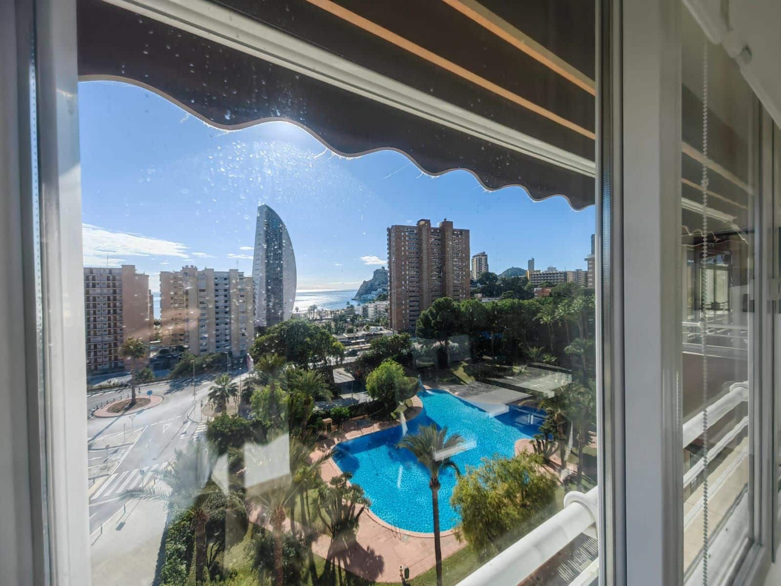3 sypialnia Apartament na sprzedaż w Benidorm z basenem garażem - 485 000 € (Ref: 9426936)