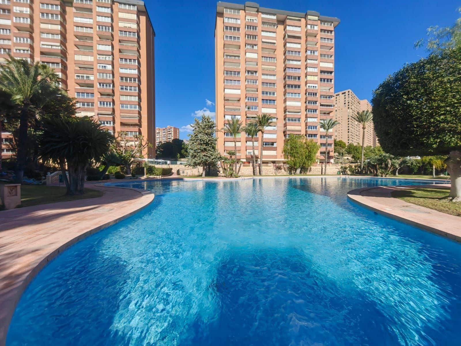 3 sypialnia Apartament na sprzedaż w Benidorm z basenem garażem - 485 000 € (Ref: 9426936)
