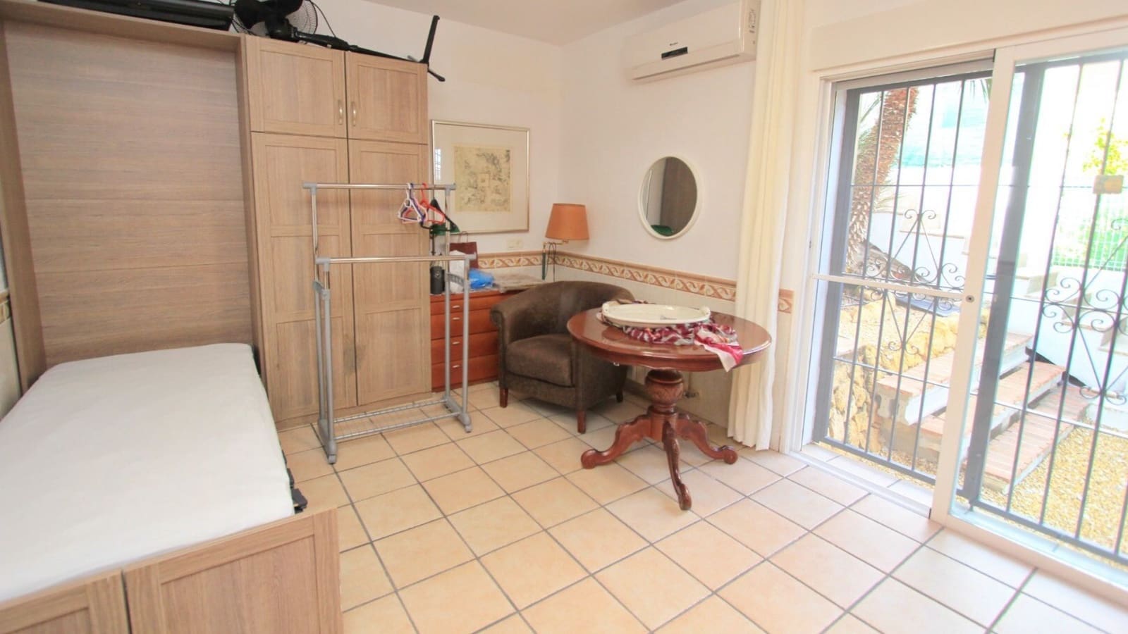 5 makuuhuone Huvila myytävänä paikassa La Nucia mukana uima-altaan 
autotalli - 690 000 € (Ref: 9461817)