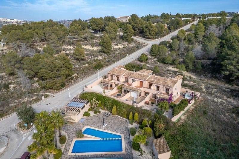 3 sovrum Villa till salu i Calpe / Calp med pool garage - 330 000 € (Ref: 9465442)