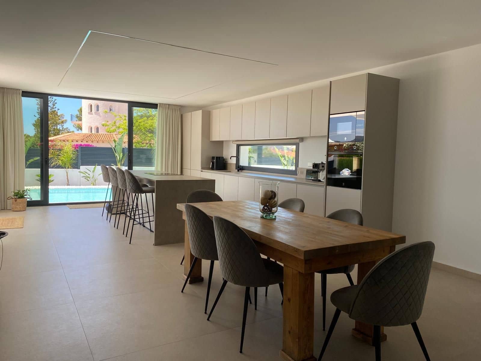 Chalet de 4 habitaciones en La Nucia en venta con piscina garaje - 1.175.000 € (Ref: 9540879)