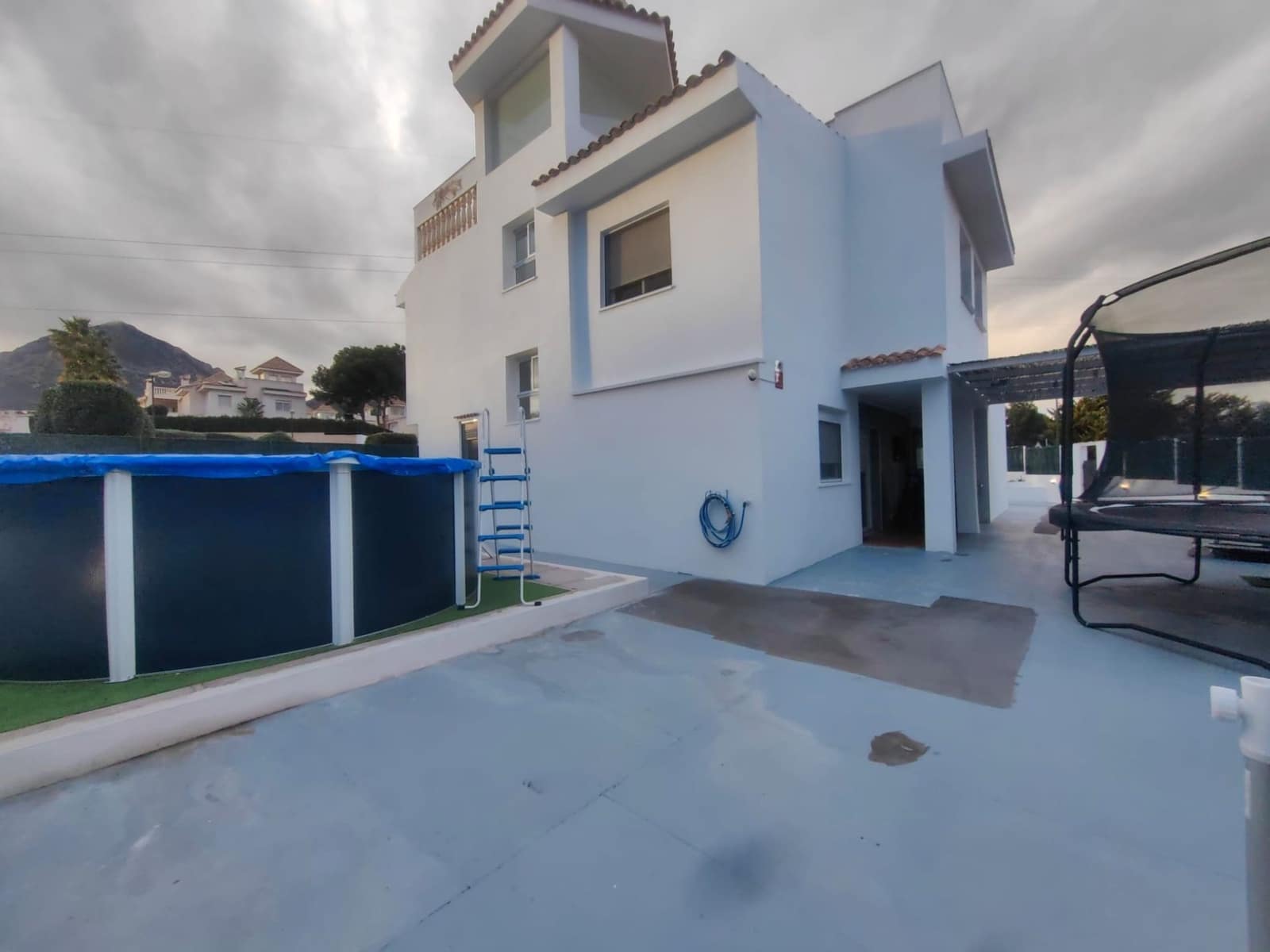 4 soveværelse Villa til salg i La Nucia med swimmingpool garage - € 599.000 (Ref: 9543127)