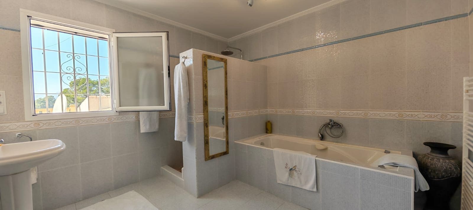 3 soverom Villa til salgs i Altea med svømmebasseng garasje - € 850 000 (Ref: 9629740)