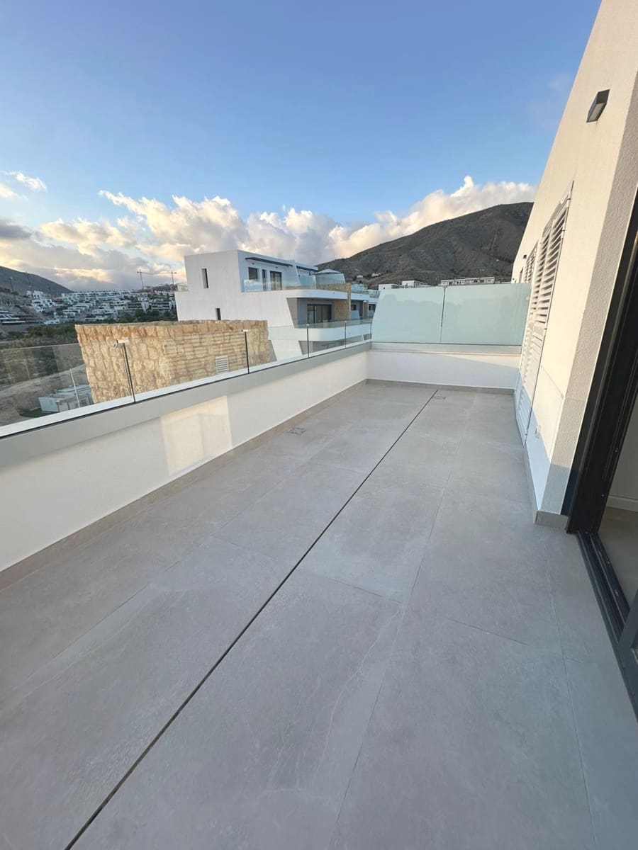 Apartamento de 3 habitaciones en Finestrat en venta con piscina garaje - 570.000 € (Ref: 9634016)