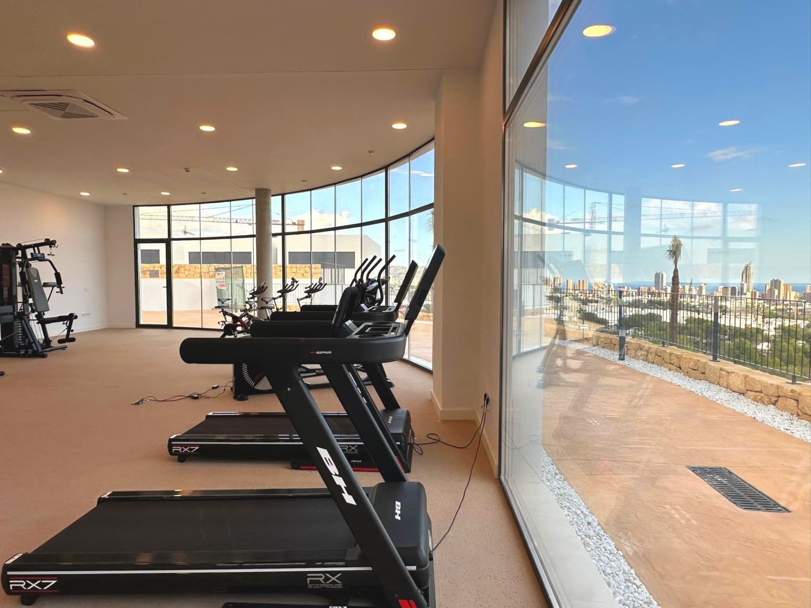 Apartamento de 3 habitaciones en Finestrat en venta con piscina garaje - 570.000 € (Ref: 9634016)