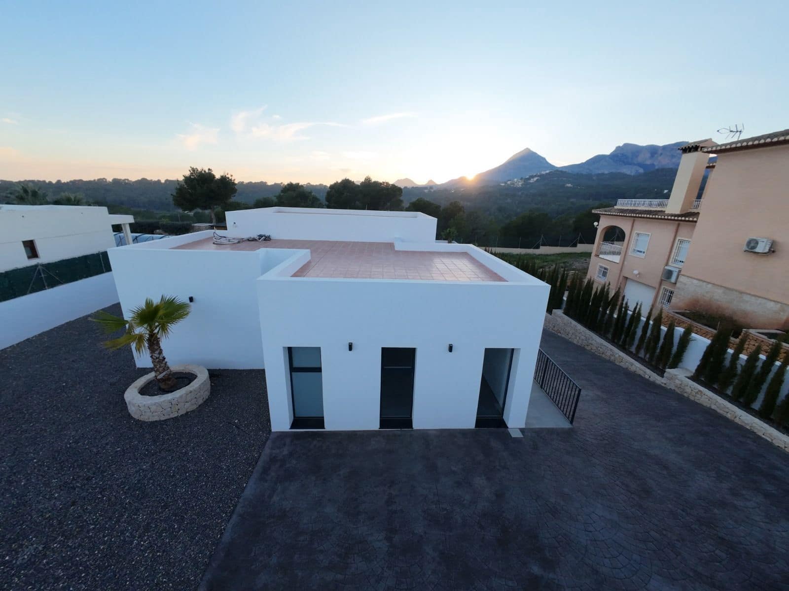 3 soveværelse Villa til salg i La Nucia med swimmingpool garage - € 1.170.000 (Ref: 9634017)