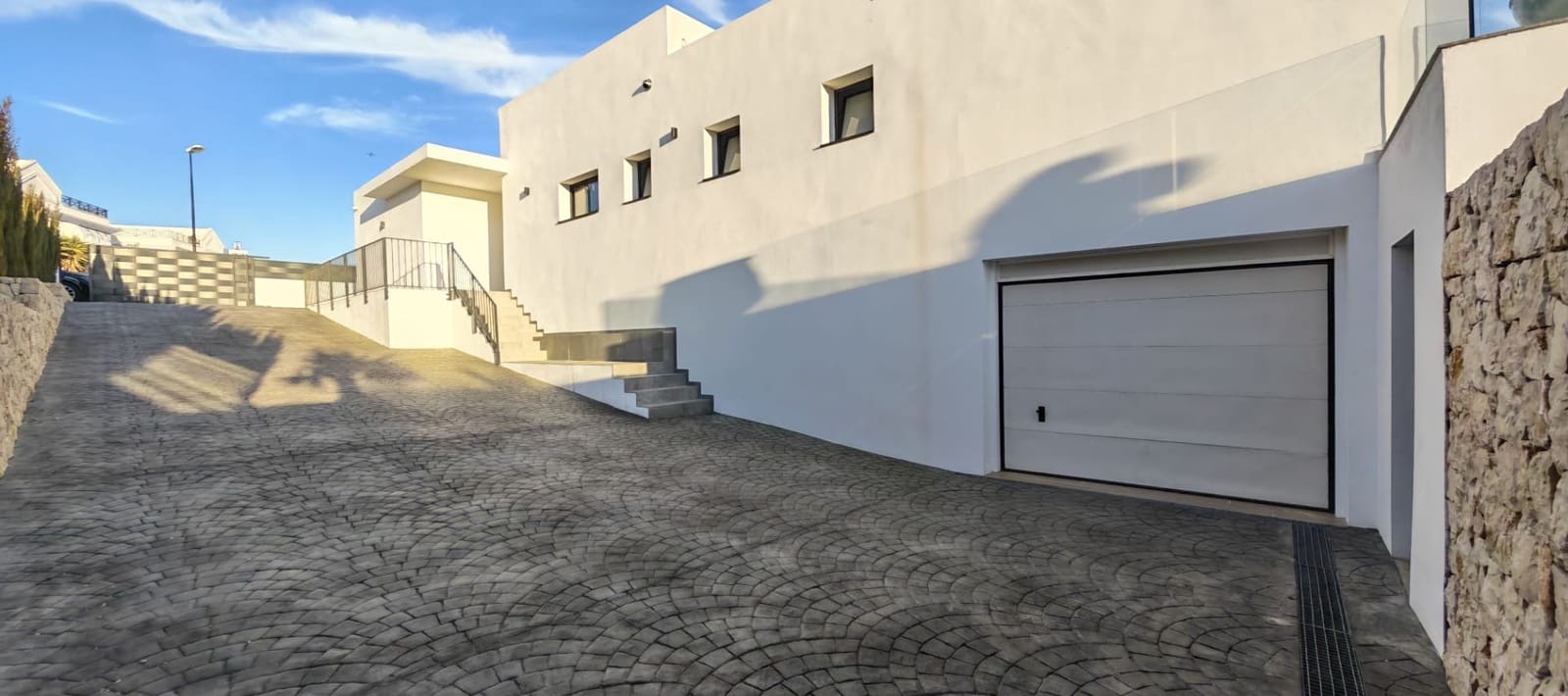 3 soveværelse Villa til salg i La Nucia med swimmingpool garage - € 1.170.000 (Ref: 9634017)