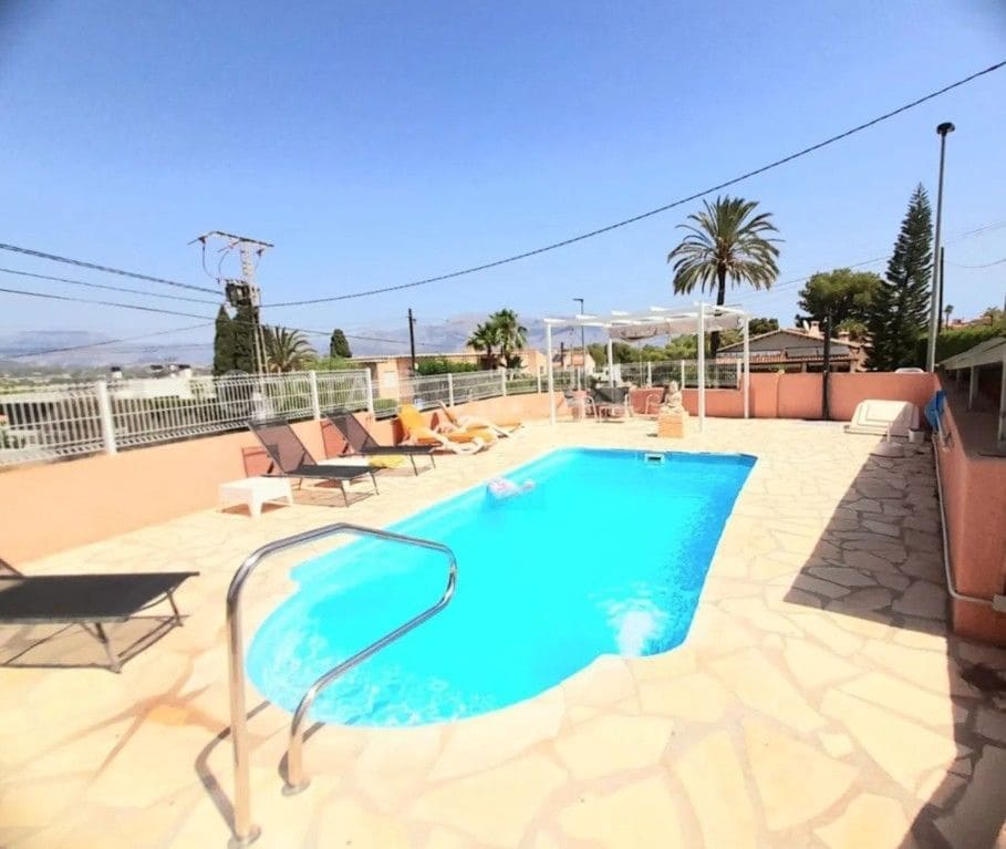 4 bedroom Villa for sale in Alfaz del Pi / L'Alfas del Pi with pool garage - € 620,000 (Ref: 9655735)