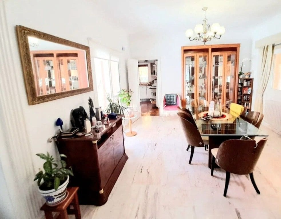 4 bedroom Villa for sale in Alfaz del Pi / L'Alfas del Pi with pool garage - € 620,000 (Ref: 9655735)