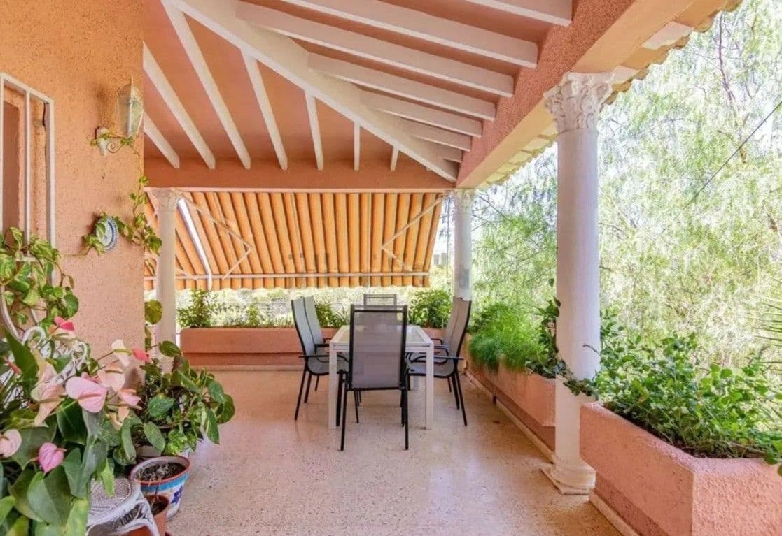 4 bedroom Villa for sale in Alfaz del Pi / L'Alfas del Pi with pool garage - € 620,000 (Ref: 9655735)